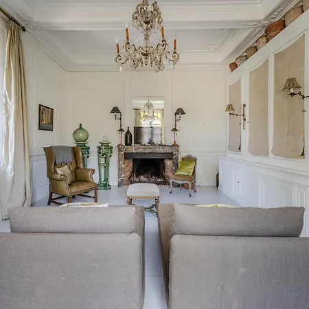 Chateau De Cristin Du Xviii, Authentique Et Familial - Rossiconciergerie * Junas