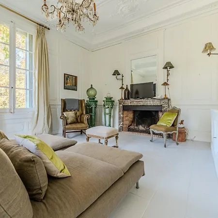 Chateau De Cristin Du Xviii, Authentique Et Familial - Rossiconciergerie * Junas